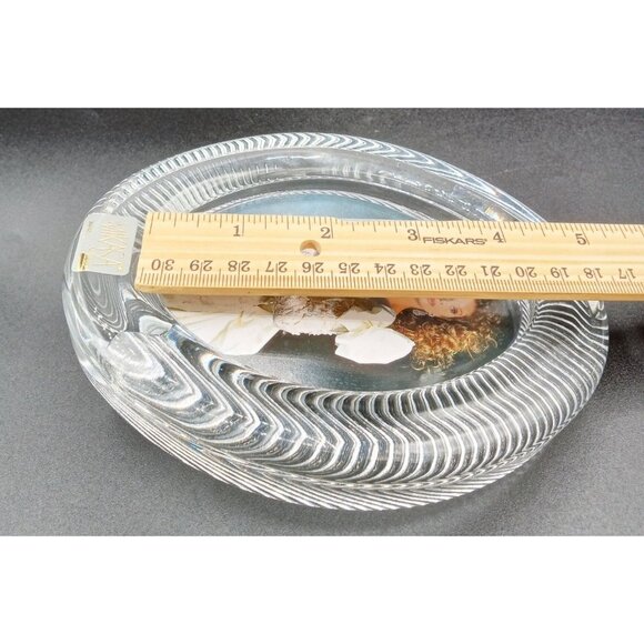 Mikasa Oval Shaped Ribbed Crystal Picture Frame Vintage 6.5 Inches Heavy 1980s - Picture 3 of 12